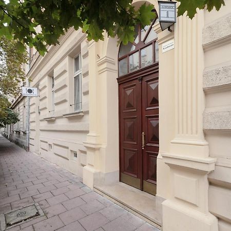 Perla Starego Miasta Kamienica Czapskich By Noclegi Renters Краків Екстер'єр фото